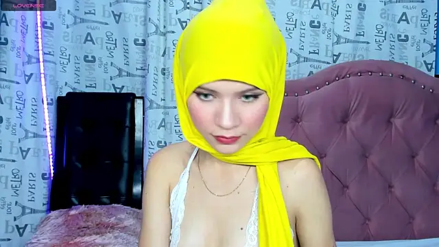 Snapshot of hanaa_18 chatting on 12/03/24, 02:36 hanaa 18 online show from 12/03/24, 02:36