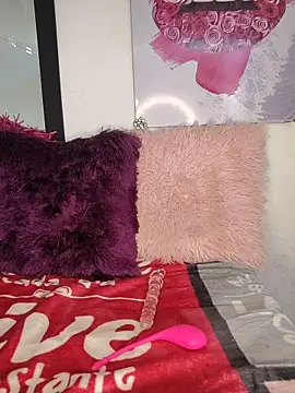 hanaa 18 online show from 11/18/25, 02:21