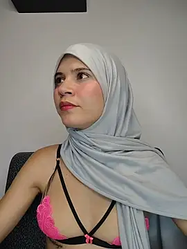 Snapshot of hanaa_18 chatting on 07/27/26, 03:13 hanaa 18 online show from 07/27/26, 03:13