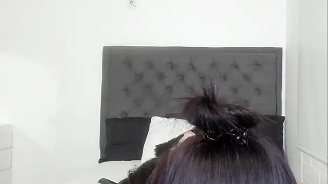 sara evans02 online show from 02/13/25, 04:32