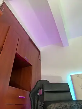 ivannapretyts online show from 11/04/25, 04:17