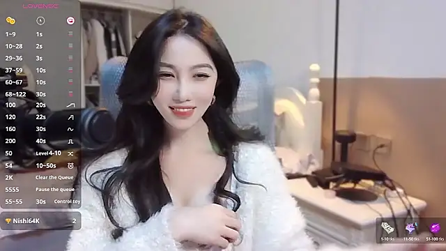 Snapshot of vyizh- chatting on 12/11/24, 05:10 vyizh- online show from 12/11/24, 05:10