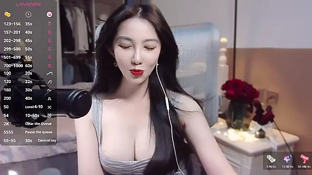 Snapshot of vyizh- chatting on 01/06/25, 01:41 vyizh- online show from 01/06/25, 01:41