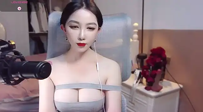 Snapshot of vyizh- chatting on 01/14/25, 09:13 vyizh- online show from 01/14/25, 09:13