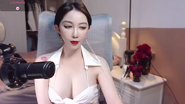 Snapshot of vyizh- chatting on 01/14/25, 01:38 vyizh- online show from 01/14/25, 01:38