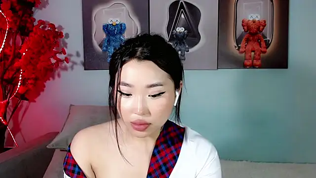 Snapshot of ichiben chatting on 12/25/24, 11:43 ichiben online show from 12/25/24, 11:43