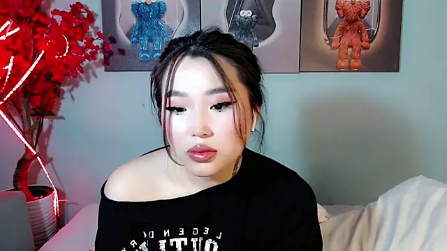 Snapshot of ichiben chatting on 03/20/25, 12:40 ichiben online show from 03/20/25, 12:40