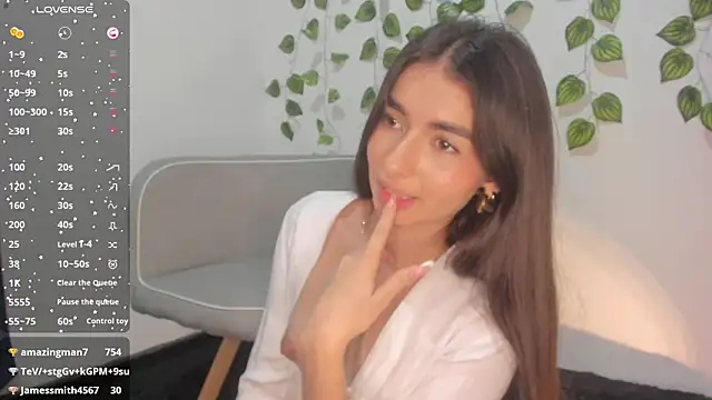 Snapshot of Coralinee_01 chatting on 12/07/24, 03:14 Coralinee 01 online show from 12/07/24, 03:14