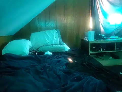 Snapshot of nicedicknicetats chatting on 10/02/25, 05:09 nicedicknicetats online show from 10/02/25, 05:09