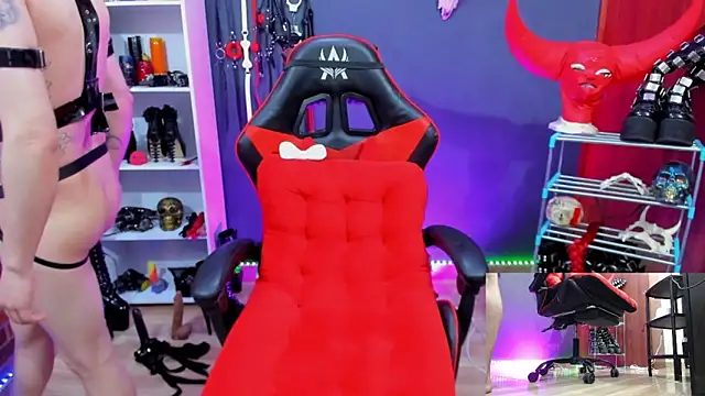 Snapshot of daven56 chatting on 02/02/26, 01:43 daven56 online show from 02/02/26, 01:43