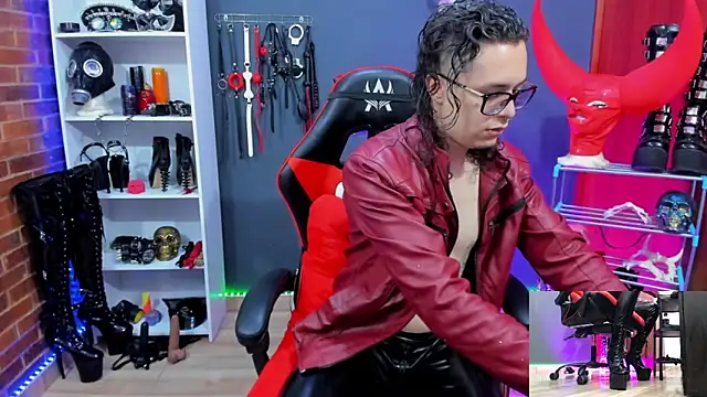 Snapshot of daven56 chatting on 02/07/26, 03:49 daven56 online show from 02/07/26, 03:49