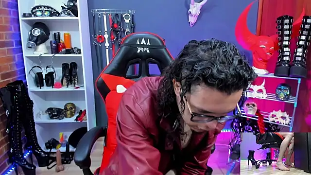 Snapshot of daven56 chatting on 02/13/26, 01:51 daven56 online show from 02/13/26, 01:51