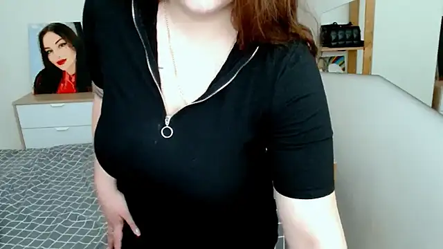 Snapshot of leila_beayte_ chatting on 03/12/25, 05:49 leila beayte online show from 03/12/25, 05:49