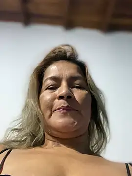 Snapshot of Jlo_69 chatting on 02/23/25, 03:24 Jlo 69 online show from 02/23/25, 03:24