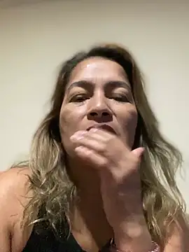 Snapshot of Jlo_69 chatting on 03/01/25, 12:12 Jlo 69 online show from 03/01/25, 12:12