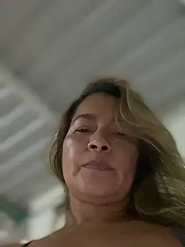 Snapshot of Jlo_69 chatting on 03/05/25, 10:54 Jlo 69 online show from 03/05/25, 10:54