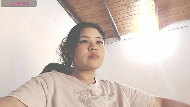 Amara18  online show from 04/21/26, 07:03