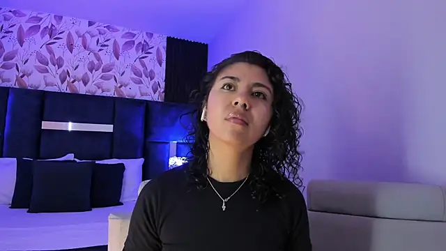 Amareto  online show from 10/15/25, 11:10