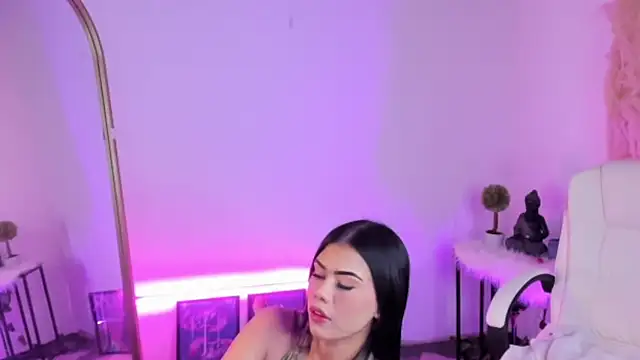 SakuraKato online show from 12/18/24, 02:17