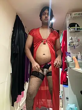 Snapshot of PunyClick8 chatting on 09/29/25, 02:06 PunyClick8 online show from 09/29/25, 02:06