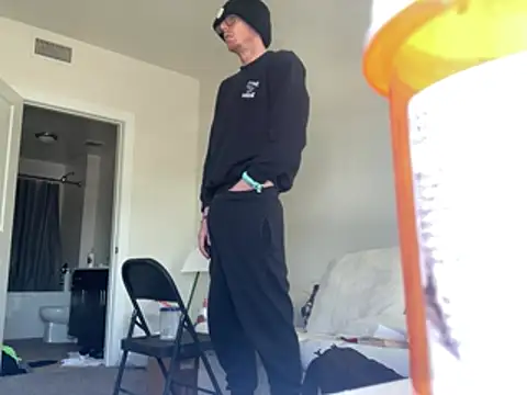 Snapshot of BlockedTraitor chatting on 03/19/26, 08:02 BlockedTraitor online show from 03/19/26, 08:02