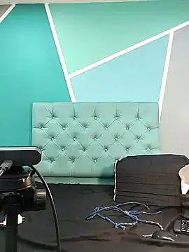 AlondraFerri1 online show from 12/19/24, 07:18