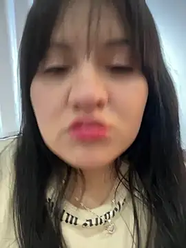 Snapshot of dannarossy_ chatting on 12/12/24, 04:15 dannarossy  online show from 12/12/24, 04:15