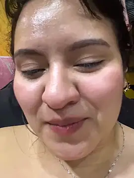 Snapshot of dannarossy_ chatting on 01/14/25, 07:48 dannarossy  online show from 01/14/25, 07:48