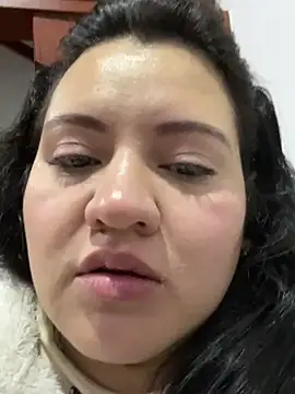 Snapshot of dannarossy_ chatting on 01/25/25, 08:10 dannarossy  online show from 01/25/25, 08:10