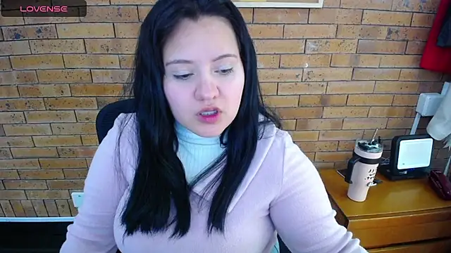 Snapshot of dannarossy_ chatting on 02/26/25, 07:42 dannarossy  online show from 02/26/25, 07:42