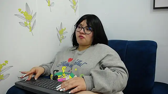 Snapshot of dannarossy_ chatting on 03/13/25, 02:12 dannarossy  online show from 03/13/25, 02:12