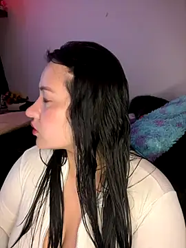 Snapshot of dannarossy_ chatting on 09/09/25, 10:15 dannarossy  online show from 09/09/25, 10:15