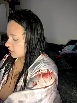 Snapshot of dannarossy_ chatting on 09/15/25, 10:15 dannarossy  online show from 09/15/25, 10:15