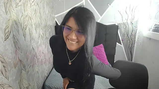 Snapshot of _lauren_grey_ chatting on 07/02/26, 05:30 lauren grey online show from 07/02/26, 05:30