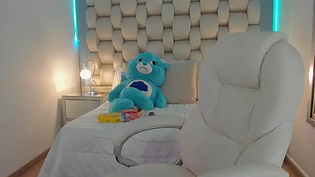 Helleamazing online show from 01/12/25, 06:39