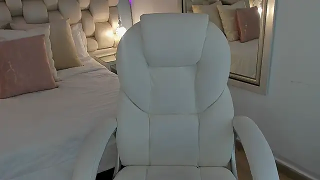 Helleamazing online show from 03/15/25, 06:25