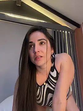 Snapshot of Victoria-And1 chatting on 01/07/25, 05:01 Victoria-And1 online show from 01/07/25, 05:01