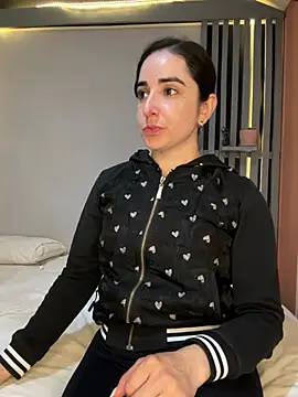 Snapshot of Victoria-And1 chatting on 01/29/25, 01:16 Victoria-And1 online show from 01/29/25, 01:16