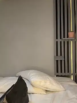 Snapshot of Victoria-And1 chatting on 02/14/25, 02:18 Victoria-And1 online show from 02/14/25, 02:18