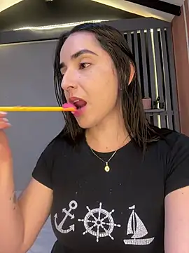 Snapshot of Victoria-And1 chatting on 03/15/25, 01:30 Victoria-And1 online show from 03/15/25, 01:30