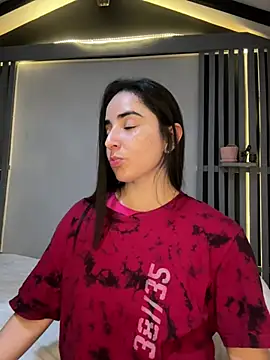 Snapshot of Victoria-And1 chatting on 03/20/25, 01:46 Victoria-And1 online show from 03/20/25, 01:46