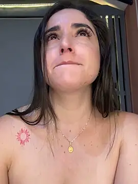 Snapshot of Victoria-And1 chatting on 03/23/25, 05:00 Victoria-And1 online show from 03/23/25, 05:00