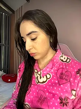 Snapshot of Victoria-And1 chatting on 09/30/25, 11:43 Victoria-And1 online show from 09/30/25, 11:43