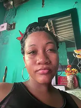 Snapshot of AleezaFrench chatting on 05/03/26, 03:18 AleezaFrench online show from 05/03/26, 03:18