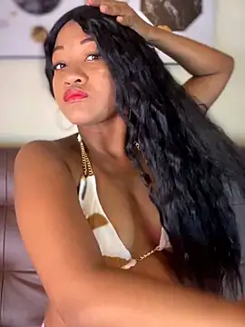 Snapshot of AleezaFrench chatting on 06/01/26, 01:24 AleezaFrench online show from 06/01/26, 01:24