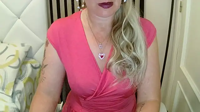 xxNoeliaxx online show from 03/05/26, 07:59