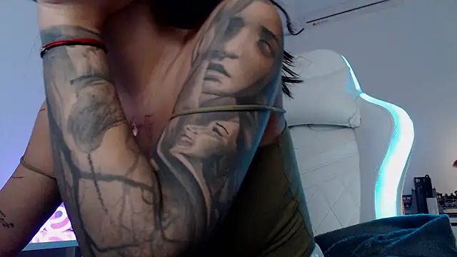 Simply the best online show from 11/11/25, 05:24