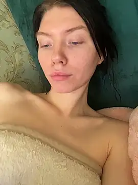 Lisaaa Alisa online show from 11/18/25, 03:56