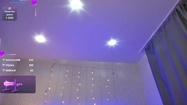 oliviiaa online show from 12/21/24, 09:23