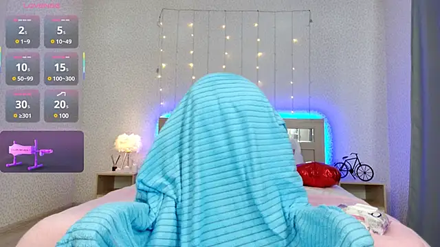 oliviiaa online show from 03/12/25, 02:20